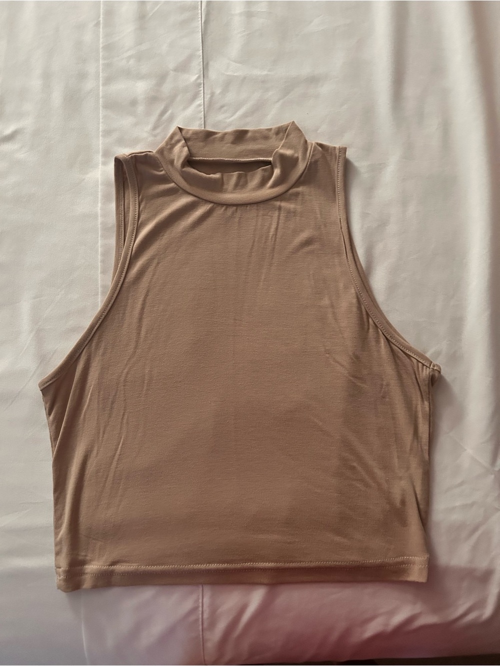 Sleeveless Mock Neck Crop Top - crème